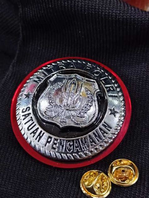 Pin Lencana Mitra Polri Silver Paku Lazada Indonesia