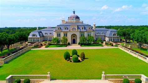 This Mega Mansion Is Bigger Than The White House Youtube