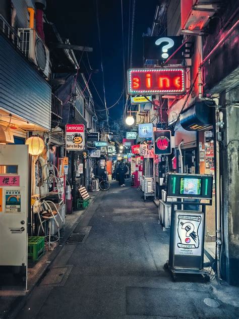 Nightlife and Neon Lights in the Streets of Tokyo Editorial Photo - Image of architecture ...