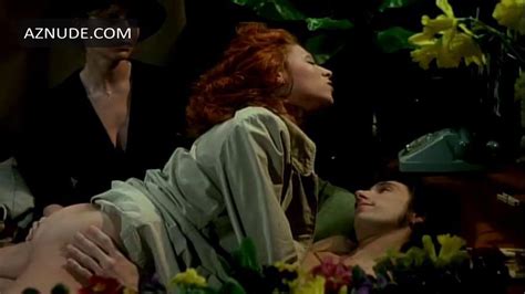 Change Pas De Main Nude Scenes Aznude