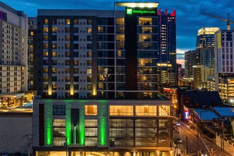 Holiday Inn & Suites Nashville Downtown - Broadway, an IHG Hotel in ...