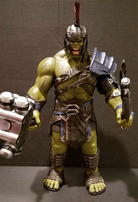 Lets Take A Look At Hot Toys Thor Ragnarok Gladiator Hulk Figure