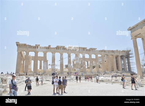 View of the Parthenon on Acropolis Stock Photo - Alamy