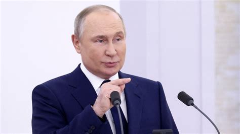 Putin Vows Lightning Fast Response To Any Foreign Interference In Ukraine