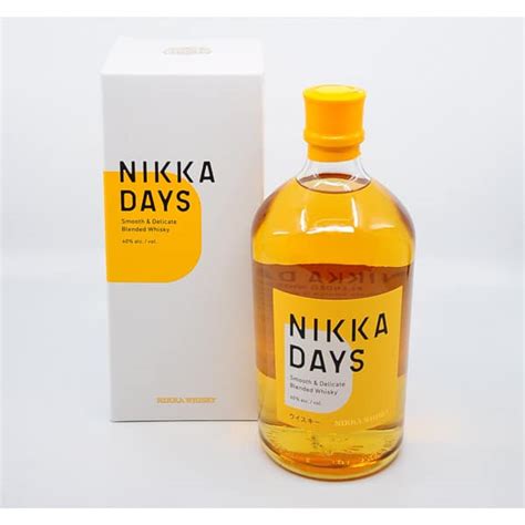 Dr. Bottle • NIKKA Days Blended Whisky + GB 40% Vol. 0,7l