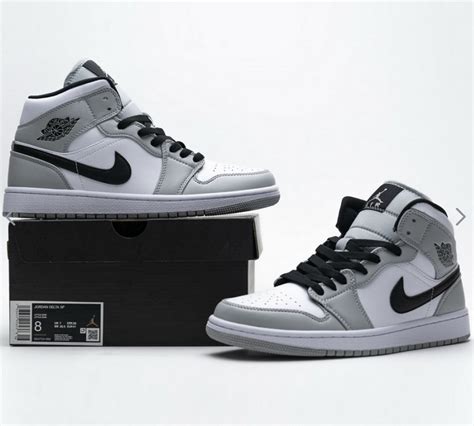 Buty Damskie Jordan 1 Retro Szare Light Smoke 554724 092 Sneakersowo