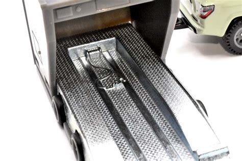OPEN TRAILERのレビュー4RUNNERの牽引車を添えて HRV37 Hot Wheels 情報まとめ ホットウィール にわかマニア