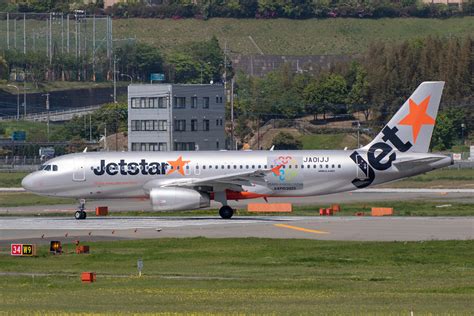 ジェットスター・ジャパン Airbus A320 Ja01jj 福岡空港 航空フォト By Sgさん 撮影2018年04月20日