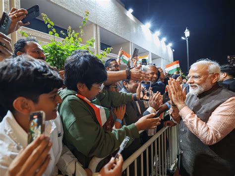 Watch Pm Modi Receives Warm Welcome In Doha Holds Wonderful Meeting