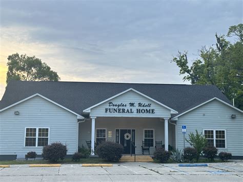 D.M UDELL FUNERAL HOME - Live Oak FL - Hours, Directions, Reviews ...