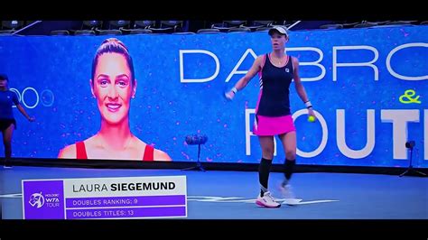 Routliffe And Dabrowski Vs Siegemund And Zvonareva Salida A Pista Wta