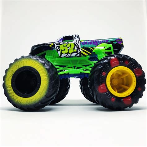 Julian S Hot Wheels Blog Torque Terror Hot Wheels Monster Trucks Hw Demo Derby
