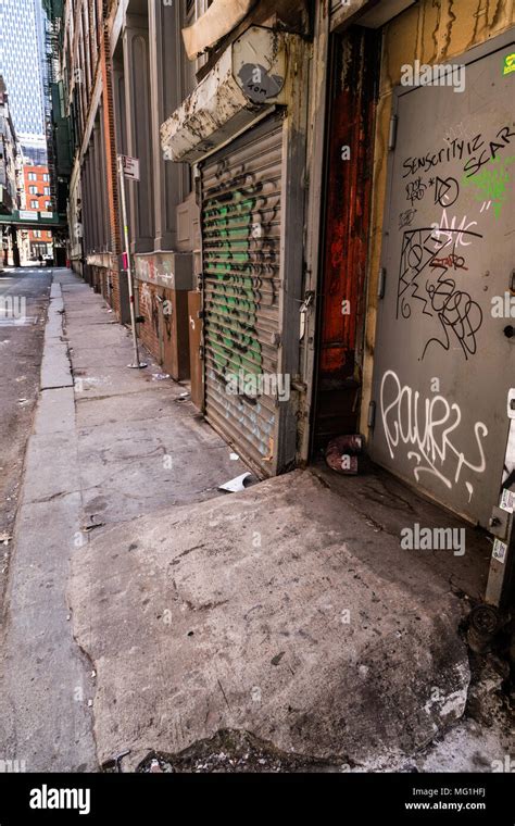 Street Graffiti in New York City Stock Photo - Alamy