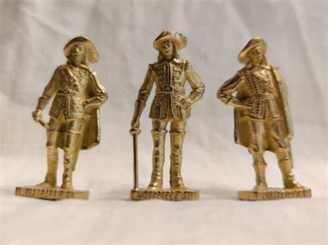 Ü Ei Figur SET 3x Französische Musketiere Musketeer Metall Goldfarben