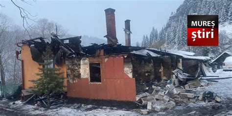 AZI Un bărbat a fost găsit mort după ce un incendiu a mistuit o casă