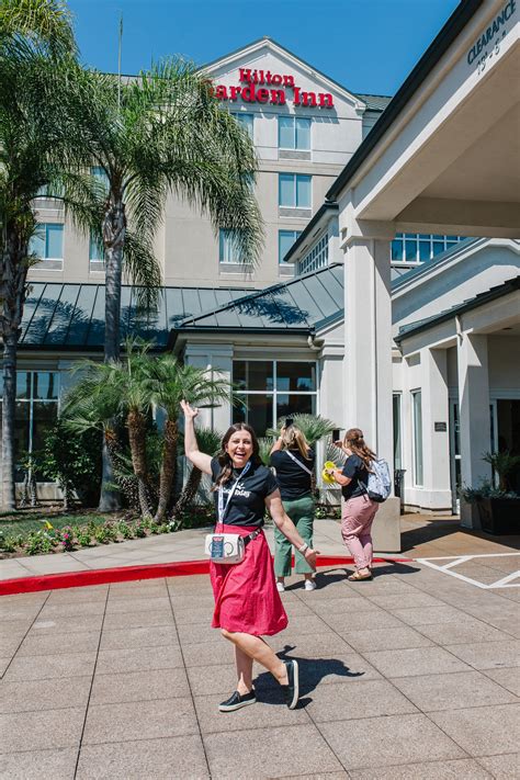 hotels  walking distance  disneyland friday   love