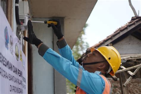 28 Ribu Rumah Tangga Di Jawa Tengah DIY Telah Nikmati Bantuan Listrik