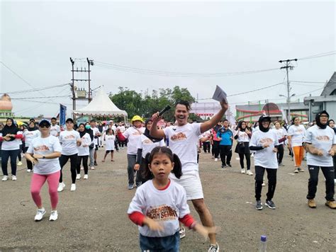 RRI Co Id KPU Sintang Sosilisasikan Pemilu 2024 Lewat Acara Senam Sehat