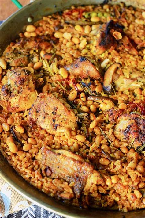 Paella Valenciana - Traditional Spanish Recipe | 196 flavors