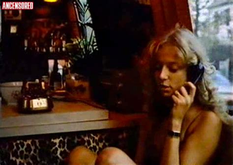 Naked Sandra Atia In Bei Anruf Liebe