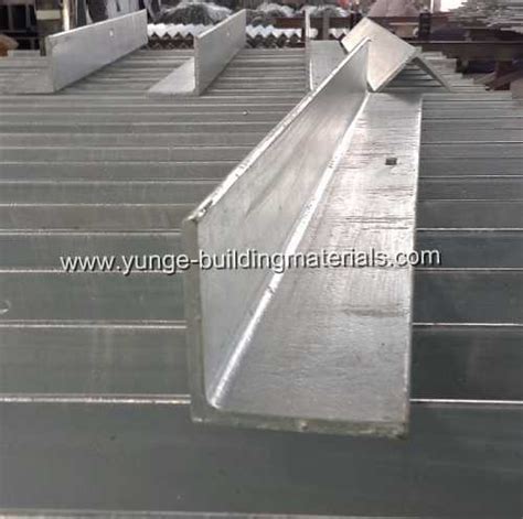 Mild Carbon Steel Angle Bar Hot Rolled ASTM A36 Q235 Ss400 Black Galvanized