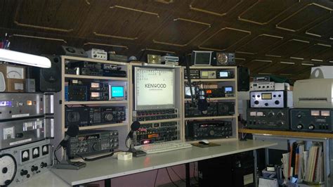 Advantages of Digital over Analog in Amateur Radio - Unicom Radio