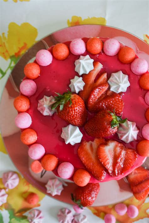 Layer Cake Vanille Fraises Amandise