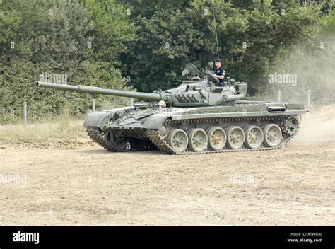 Soviet T 62 tank Stock Photo - Alamy