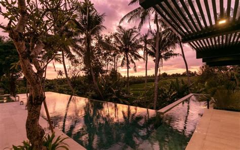 LUXURY 7 BR VILLA CANGGU – The Luxury Bali