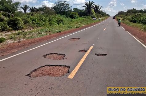 Carro Capota Ao Desviar De Buracos Na Estrada De Cocal Geral