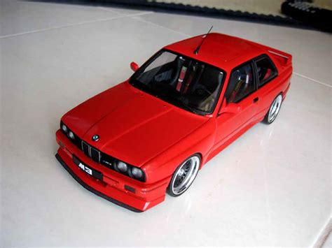 Modellautos Bmw M3 E30 1 18 Autoart E30 DTM Weiss Plain Body Version