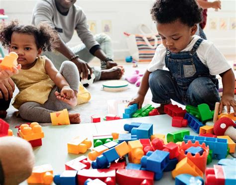 Limportance Du Jeu Libre Dans La M Thode Montessori Papa Bienveillant