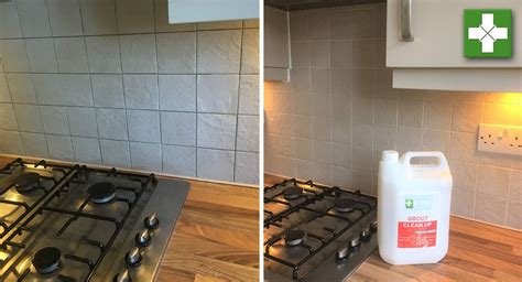 Cleaning Kitchen Wall Tile Splashback in Chorley - Kitchen Floor and ...