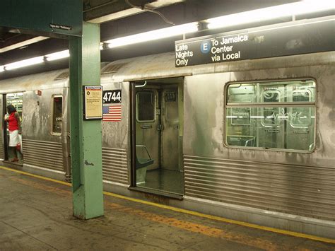 30 NYC Subway Stations Newly Equipped With Wireless Service