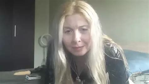 Amatoriale Bionda Ragazza Si Masturba Con Un Dildo Di Gomma XHamster