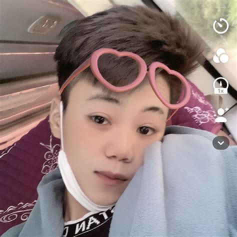 Stream BƯỚC ĐI THẬT XA NƠI NÀY REMIX HOT TIK TOK by Khanh Nguyen Listen online for free on