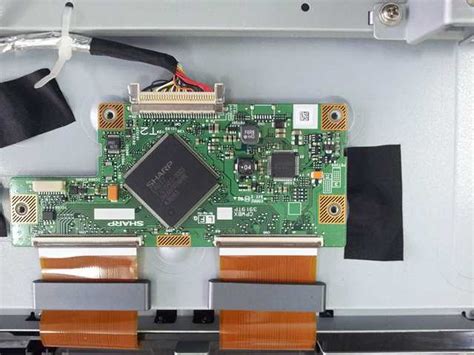 LCD Sharp LC-32S7RU крошит картинку(множит сектора)