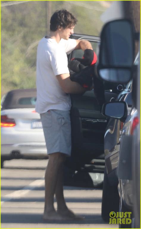 Jacob Elordi Bares His Abs After Surf Session In Malibu Photo 4495911 Shirtless Photos Just