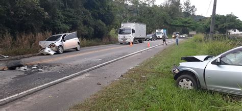 Quatro Pessoas Ficam Feridas Em Dois Acidentes Na Rodovia SC 108 Mais Sul