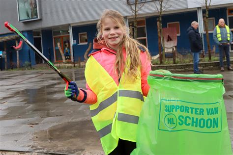 Scholieren Ruimen Zwerfafval Wie Komt Helpen In De Wijk Hallo