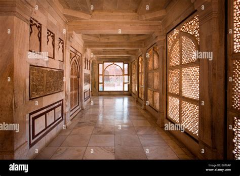 Fatehpur Sikri Jama Masjid Tomb Of Salim Chisti Stock Photo Alamy