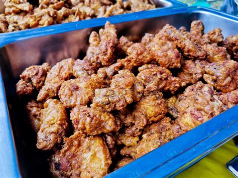 Crispy Hot Fresh Deep Fried Chicken In Metal Food Tray Stock Image Image Of Meat Tray 254123963