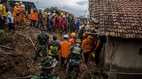 Longsor Sumedang Jabar Korban Meninggal Bertambah Jadi Orang