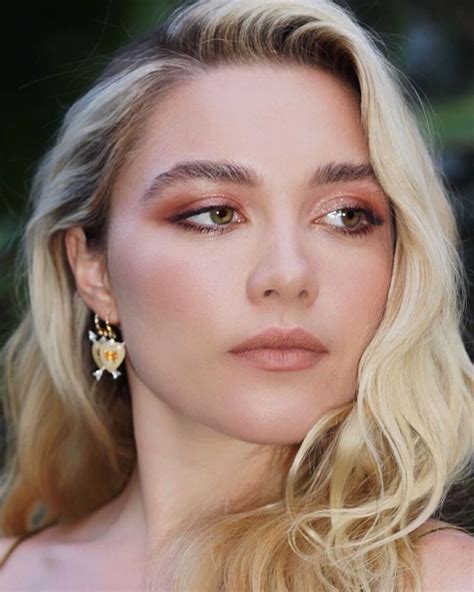 Pin By Scarlett On Hair Makeup And Fashion Florence Pugh Florence Beauty