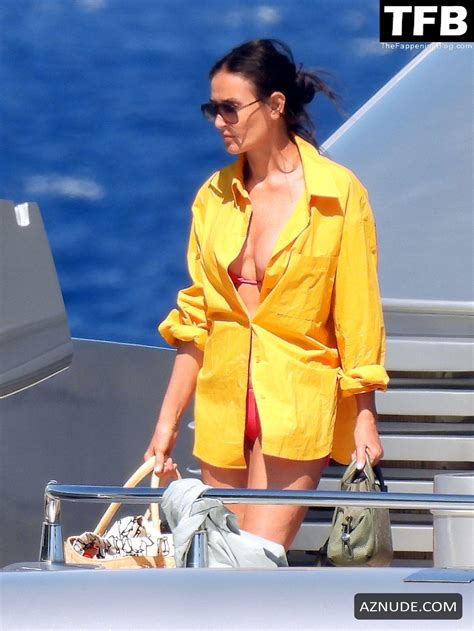 Demi Moore Sexy Seen Flaunting Her Hot Bikini Body At The Beach In Greece AZNude