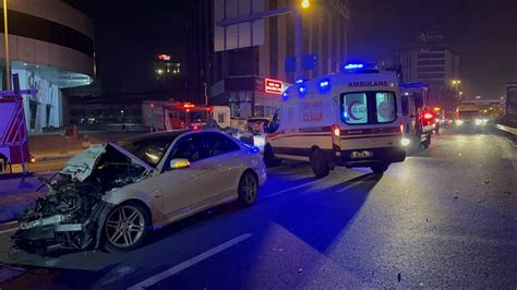 Zeytinburnu nda trafik kazasında 1 i ağır 4 kişi yaralandı Haber 1