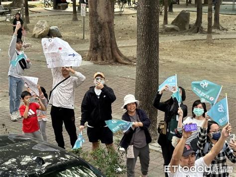 選戰觀察／柯文哲成功跨越濁水溪 車掃陸空結合激「小草站出來」 Ettoday政治新聞 Ettoday新聞雲