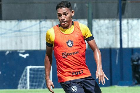 Cria Da Base Volante Henrique Comemora Oportunidades Como Titular