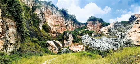 Former limestone quarry in nature 26976126 Stock Photo at Vecteezy