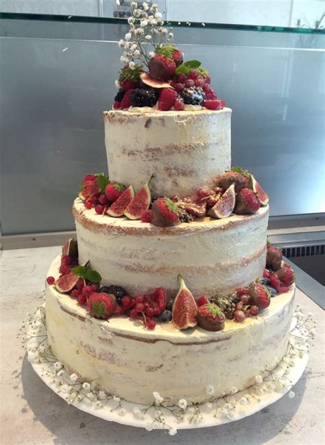 Naked Cake Hochzeitstorte Mit Fr Chten St Ckig B Ckerei